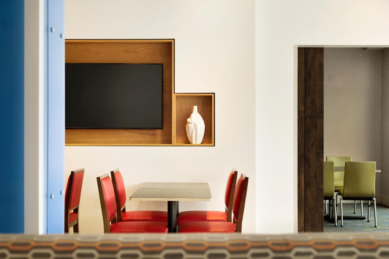 Holiday Inn Express Brooklyn - Kings Hwy, An Ihg Hotel Nueva York Exterior foto